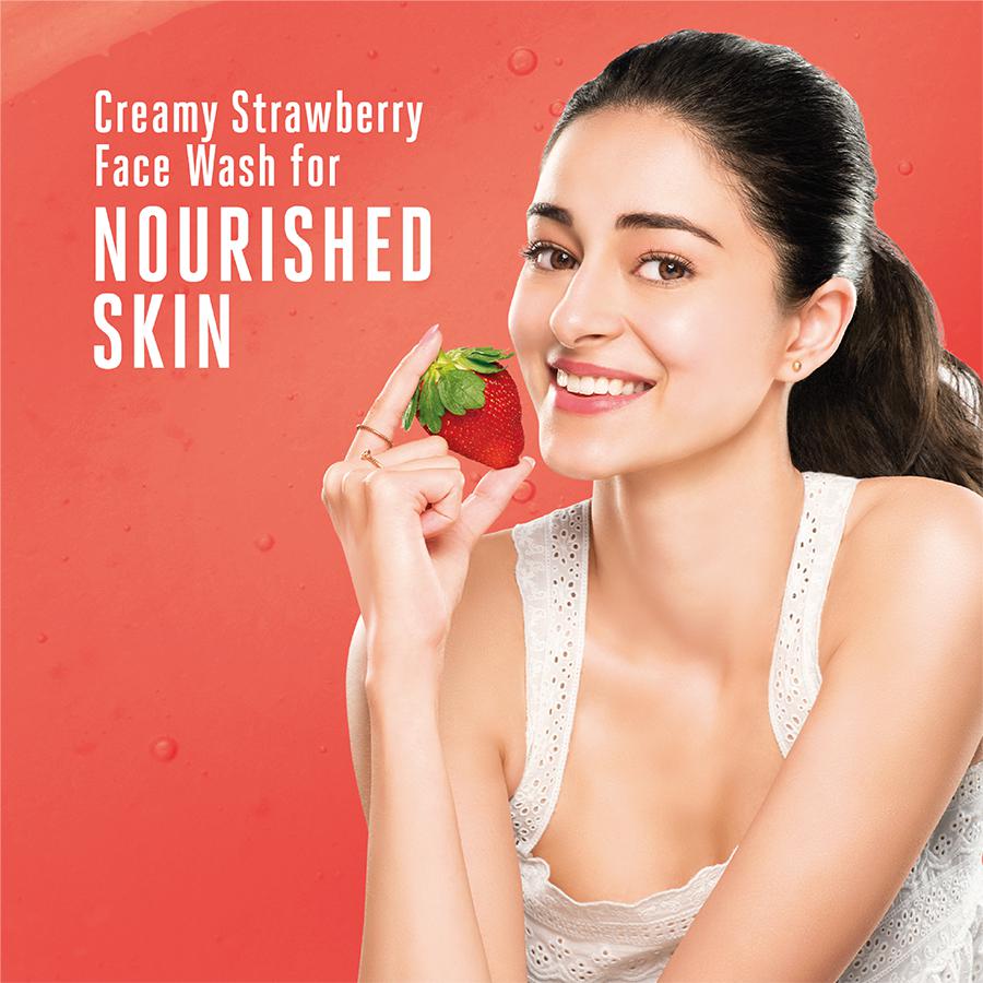 Lakme Blush & Glow Face Wash-Strawberry Blast - 50 g